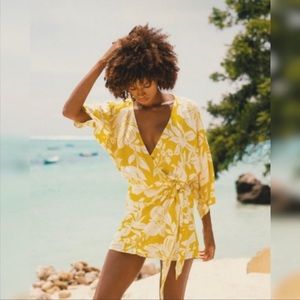 L SPACE YELLOW COVER UP LIKE NEW XS.